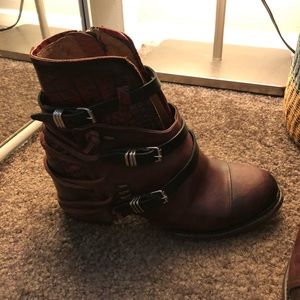Women’s Leather Boots